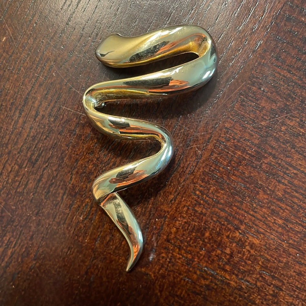 1980’s vintage Edwin Pearl pin